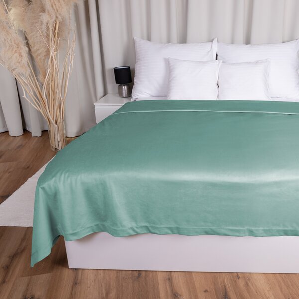 Biante Sametový přehoz na postel Velvet Premium SVP-048 Pastelová ledově zelená 140x200 cm