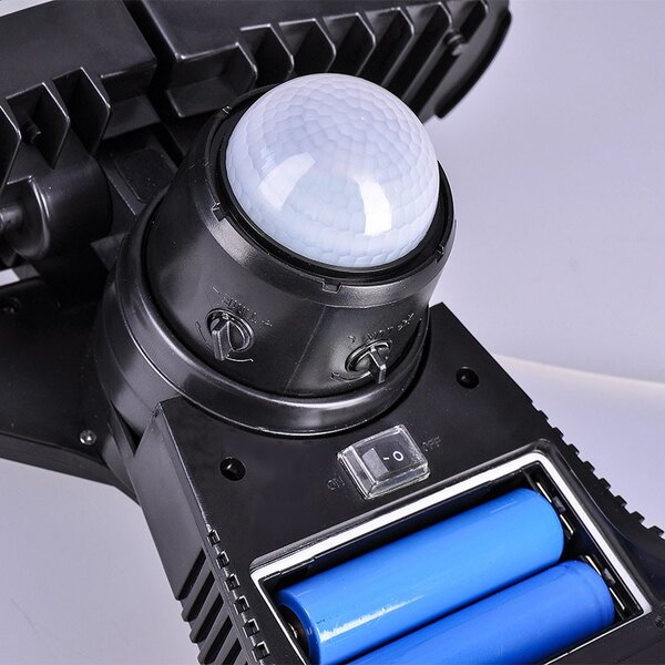 SOLIGHT LED solární osvětlení se senzorem 8W/600Lm/Li-Ion 3,7V-2000mAh/IP44, černé