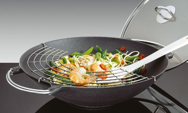 Litinová wok pánev se skleněnou poklicí PREMIUM 36 cm - Küchenprofi (PREMIUM Wok sada 36 cm - Küchenprofi)