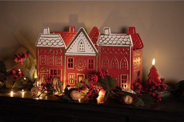 Červený kovový svícen na čajovou svíčku domeček – 38x13x25 cm