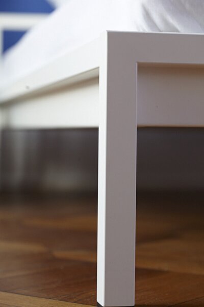 Postel stahl 200 × 200 cm bílá