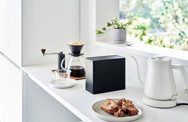 Černá plastová dóza na kávu Yamazaki Tower 1,9 l
