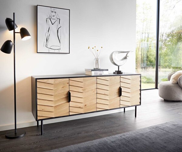DELIFE Komoda Muvi 175 cm dub přírodní mango černý kov černý 4 dvířka