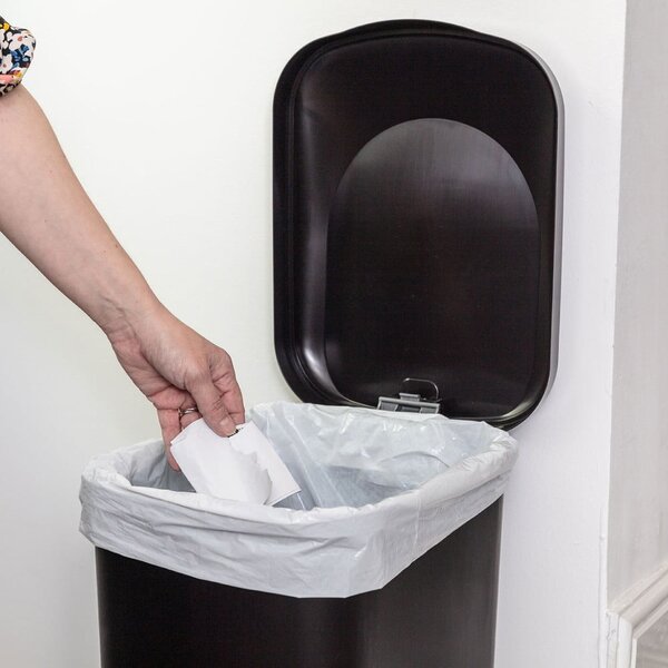 Černý pedálový plastový odpadkový koš 40 l - Addis