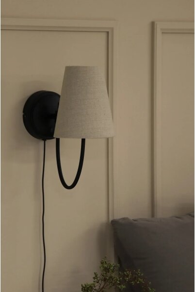 Markslöjd 108907 - Nástěnná lampa AMAR 1xE14/40W/230V len/černá
