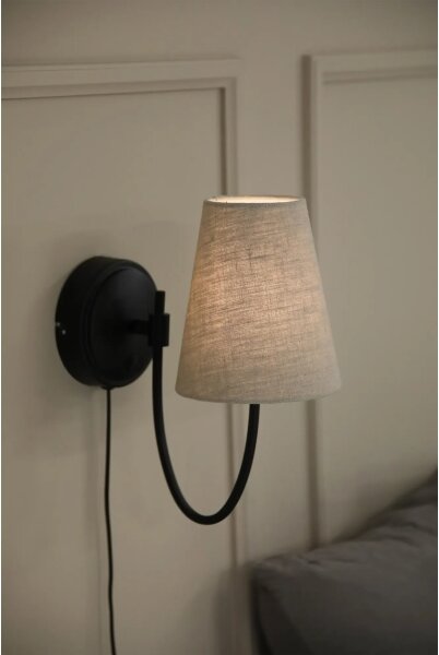 Markslöjd 108907 - Nástěnná lampa AMAR 1xE14/40W/230V len/černá