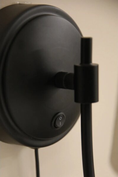 Markslöjd 108907 - Nástěnná lampa AMAR 1xE14/40W/230V len/černá