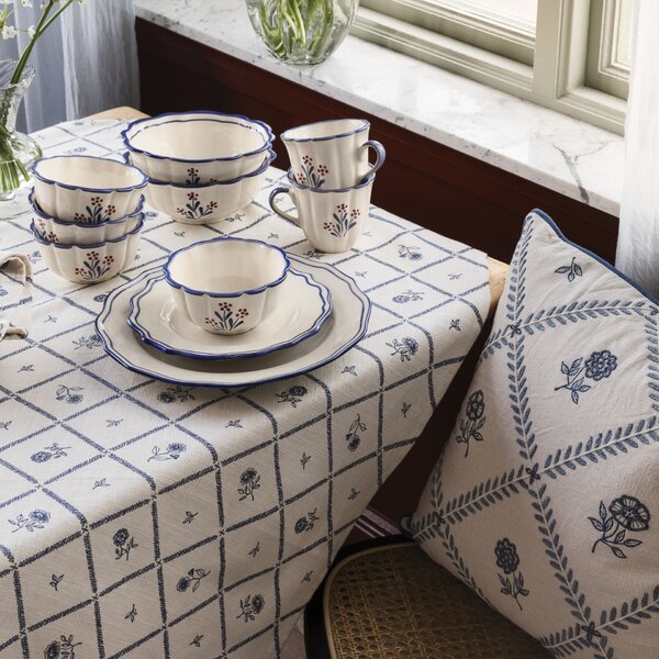 Vyšívaný povlak na polštář Lovisa Blue/White 45 × 45 cm