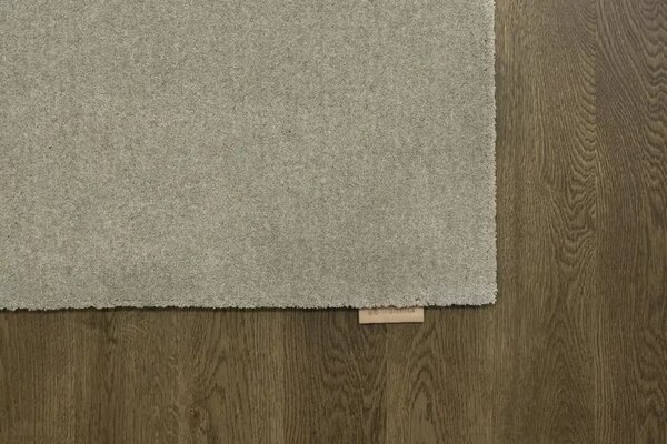 Kusový koberec vlněný Agnella Calisia M Smooth Jednobarevný šedý Rozměr: 160x240 cm