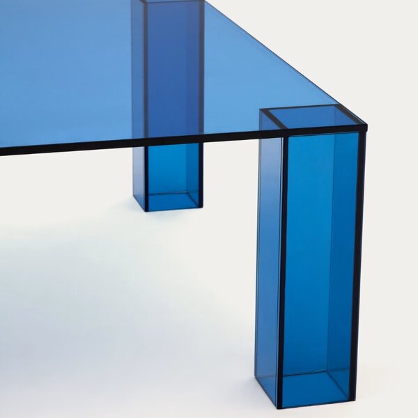 Modrý skleněný konferenční stolek Kave Home Adularia 85 x 85 cm