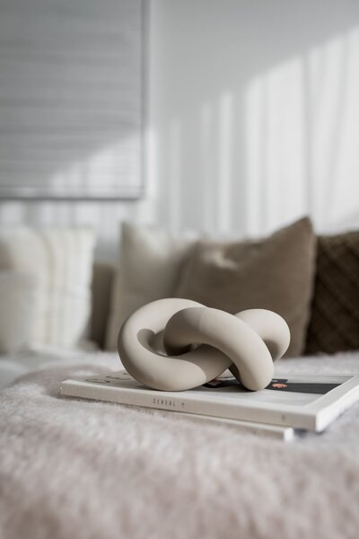 Cooee Design, Keramická dekorace uzel Knot, malý | béžová TH-03-01-SA