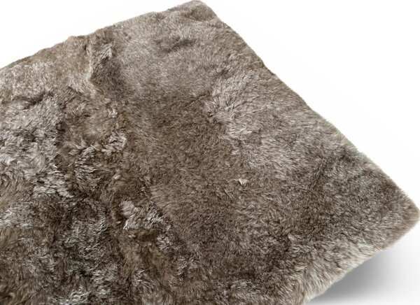 Kožený koberec z ovčí kůže - střižený chlup - taupe - 2K - rovný