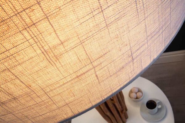 Stojanová lampa Kash 153 cm náplavové dřevo