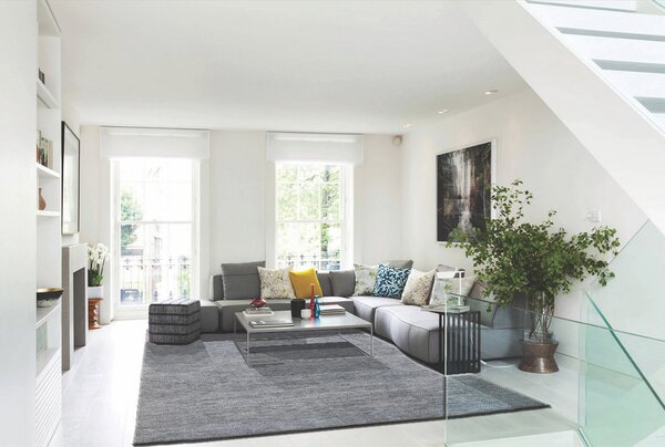 Diamond Carpets India, Ručně vázaný kusový koberec Diamond DC-MCK Light grey/silver, 120x170, šedá, chodba / předsíň