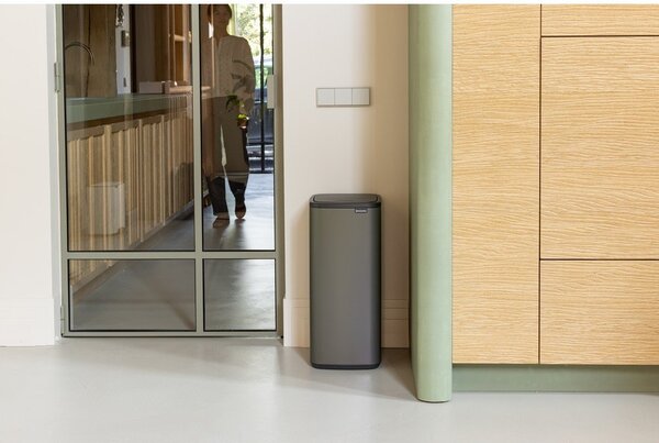 Šedý dotykový ocelový odpadkový koš 30 l Bo Touch – Brabantia
