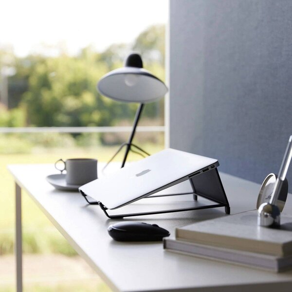 Černý kovový stojan pro notebook Tower – YAMAZAKI