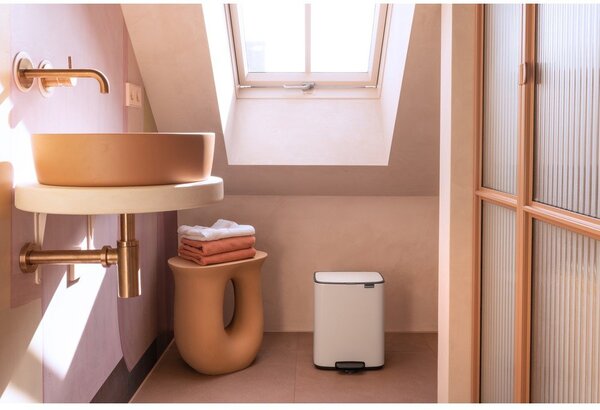 Bílý nášlapný ocelový odpadkový koš 12 l Bo – Brabantia