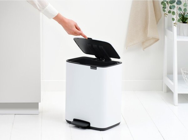 Bílý nášlapný ocelový odpadkový koš 12 l Bo – Brabantia