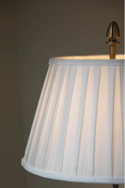 Markslöjd 108972 - Stojací lampa OXFORD 1xE14/40W/230V bílá/mosaz