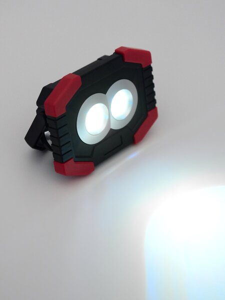 Sinsay - Přenosná pracovní LED lampa s rukojetí - černá