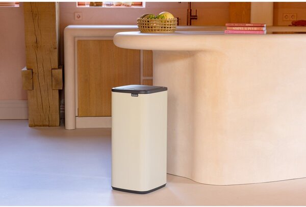 Béžový dotykový ocelový odpadkový koš 30 l Bo Touch – Brabantia