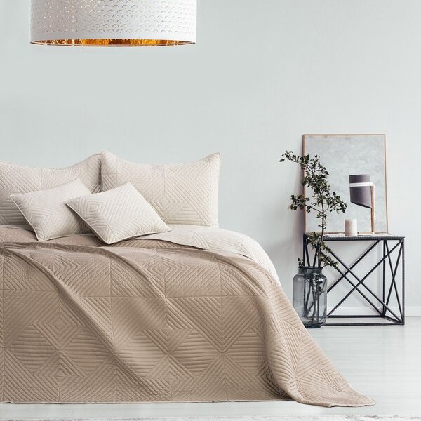 Béžový prošívaný přehoz z mikrovlákna 240x260 cm Softa – Restilo