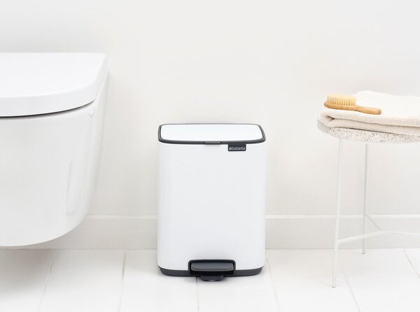 Bílý nášlapný ocelový odpadkový koš 7 l Bo – Brabantia