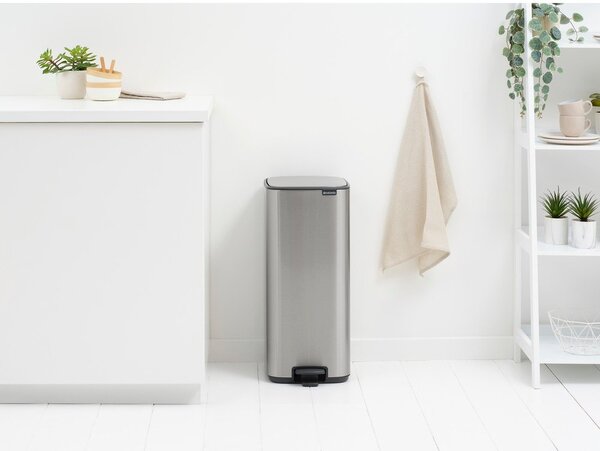 Nášlapný ocelový odpadkový koš v matně stříbrné barvě 30 l Bo – Brabantia