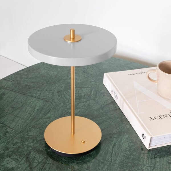 UMAGE LED stolní lampa na baterie Asteria Move mlhavě šedá/mosazná 31 cm, stmívatelný, Hliník / šedá / zinek, Obývací pokoj / jídelna, kov, Design
