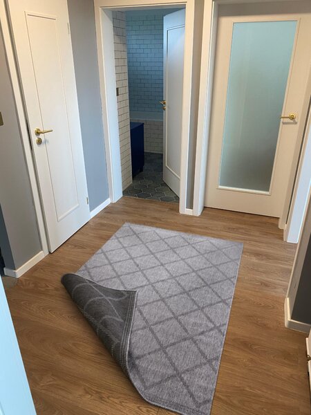NORTHRUGS, Kusový koberec Twin Supreme 103757 Corsica Black/Anthracite – na ven i na doma, 80x250, šedá, chodba / předsíň