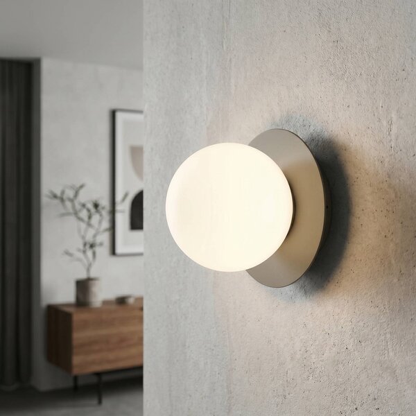 EMIBIG LIGHTING Nástěnné světlo Minerva, opálová/béžová, Ø 15 cm, sklo/kov, E14, stmívatelný, Krémová / jantar, Obývací pokoj / jídelna, Sklo, Moderní, Koule