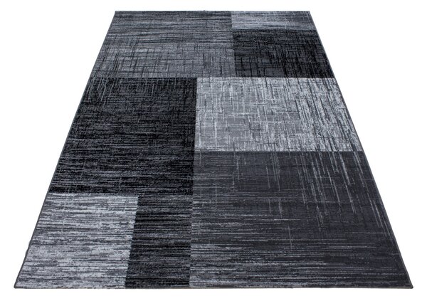 Ayyildiz koberce Kusový koberec Plus 8001 black ROZMĚR: 160x230