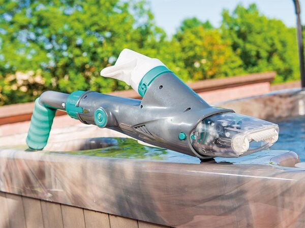 Ruční vysavač Shark Blaster