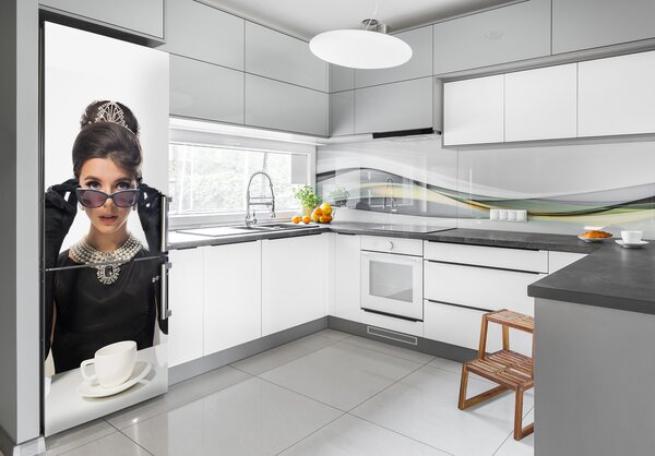 Nálepka tapeta na ledničku Žena v brýlích FridgeStick-70x190-f-101939055