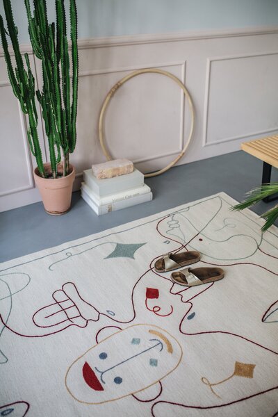 Nanimarquina Koberec Silhouette Kilim, afgánská a novozélandská vlna Rozměr: 170x240 cm