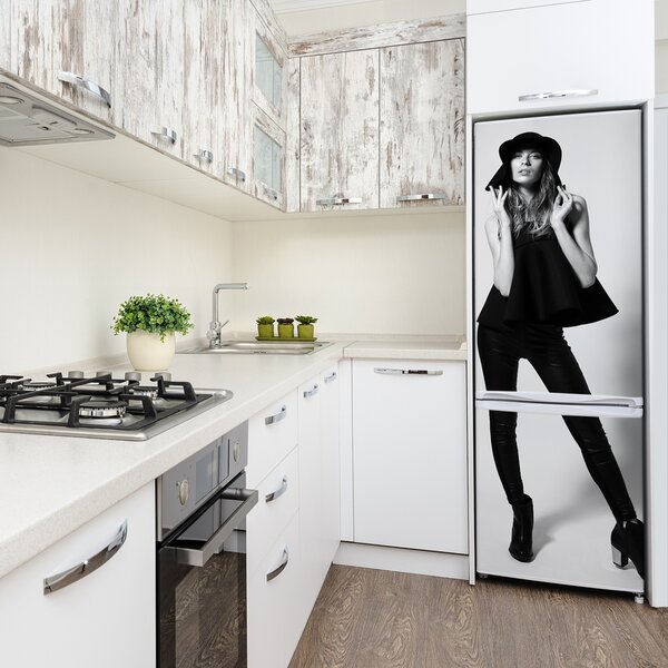 Nálepka tapeta na ledničku Žena v černém FridgeStick-70x190-f-82504488