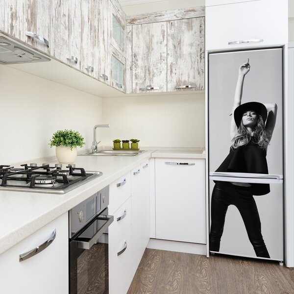 Nálepka tapeta na ledničku Žena v černém FridgeStick-70x190-f-82504708