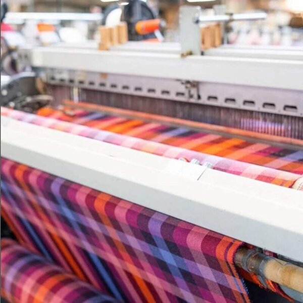 Deka z jehněčí vlny Pink Peony Viola Orange Multi Check 180 x 137 cm John Hanly