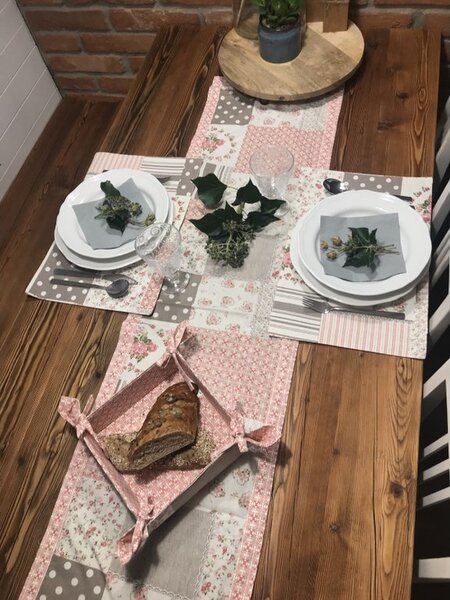Set květinového prostírání na jídelní stůl Barva: Modrá