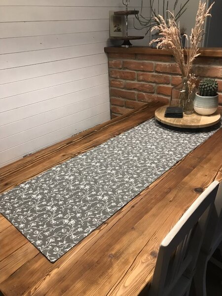 Dekorativní běhoun na stůl Barva: Bílá