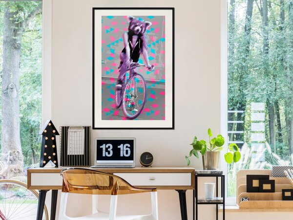Plakát Žena-vyčuch na kole - geometrická abstrakce s motivem zvířat