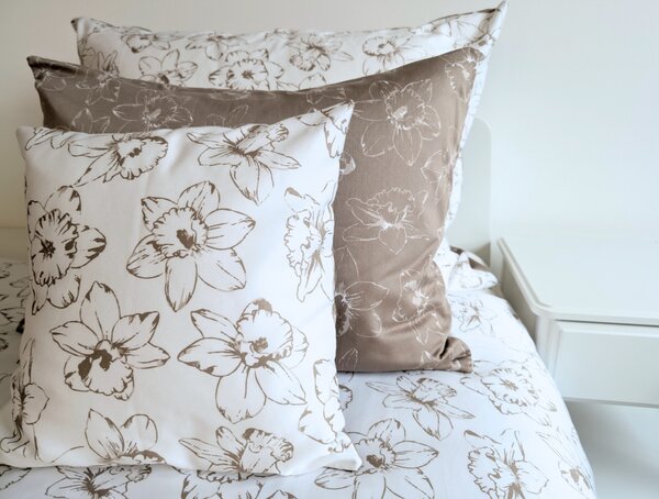 Nelly Bavlněný povlak na polštář - PRÉMIUM cappuccino květ Rozměr: 30/30 CM ZIP