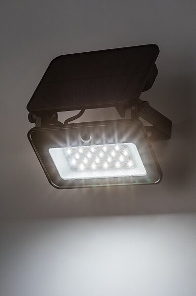 Rabalux 77159-LED Solární reflektor se senzorem LED/6W/3,7V 3000/4000/6500K IP65