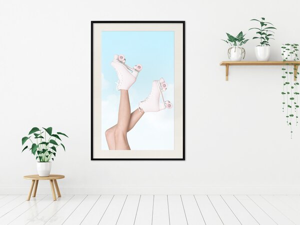 Plakát Růžové kolečkové brusle na pozadí modré oblohy - dívka mávající nohama