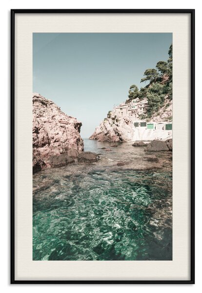 Plakát Skály na Baleárech - mořský krajinný s domky na pozadí