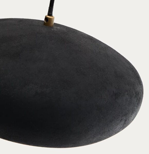Černé kovové závěsné světlo Kave Home Inda 30 cm