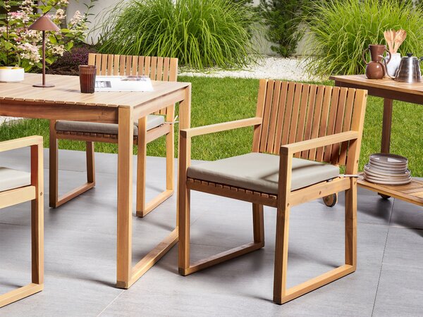 Sada 8 polštářů na zahradní židle SASSARI PREMIUM 46 x 46 cm Taupe