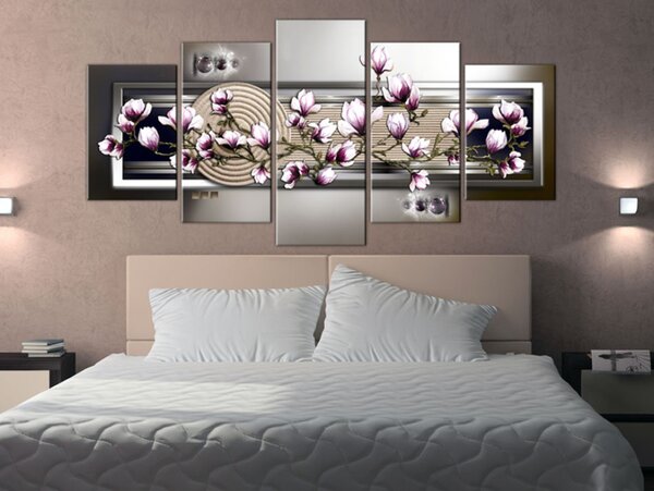 Obraz Magnolie a zen zahrada (5-dílný) - jemné květy na stříbrném pozadí