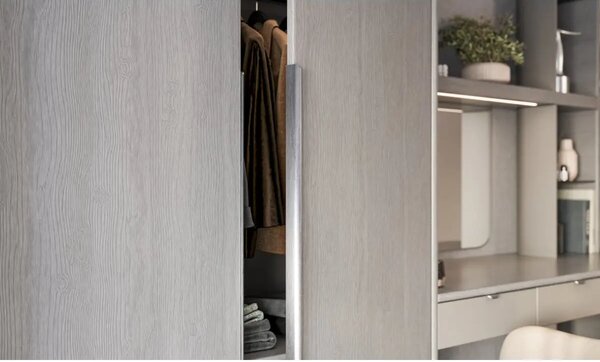 In-Design Nábytková úchytka Hexa imitace nerezi Rozměr úchytky (mm): 150