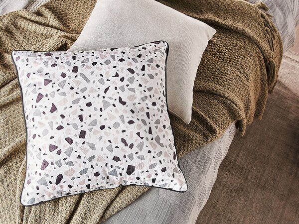 Sada 2 dekorativních polštářů LAVENDER Umělý samet 45 x 45 cm Bílá Terrazzo vzor